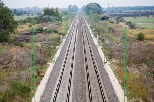 A 100-as vasútvonal Szajol és Püspökladány közötti, felújított szakasza.