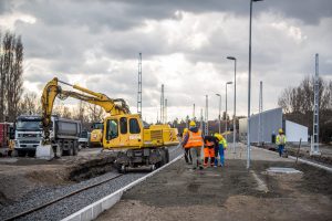 Alsóörs peronépítés és elkészült járműtároló