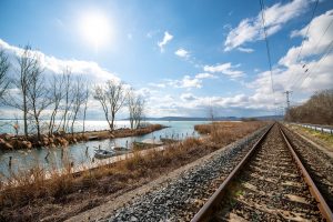 Balatonkenese-Balatonfűzfő közötti vasúti szakasz