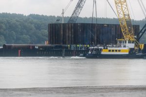 Kéregelem beemelés az új Kalocsa-Paks Duna-hídnál